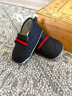 New Little Me Baby Boy Dress Shoes Black Loafers with Red Stripe 6-12 Months 2/3